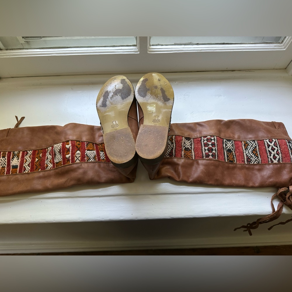 HOWST Bohemian Tan Leather Heeled Boots with Patterned Design - Picture 7 of 8